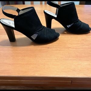 Black suede like strapped pump Life stride brand